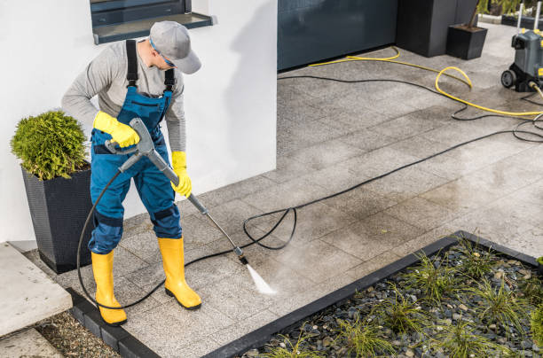 Best Concrete Pressure Washing  in Waupun, WI